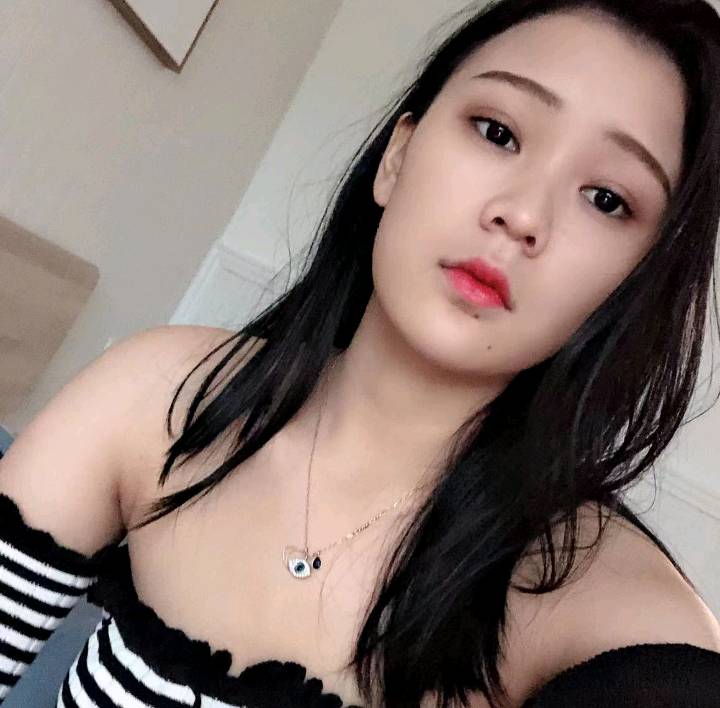 偶尔兼职  胸大屁翘的极品