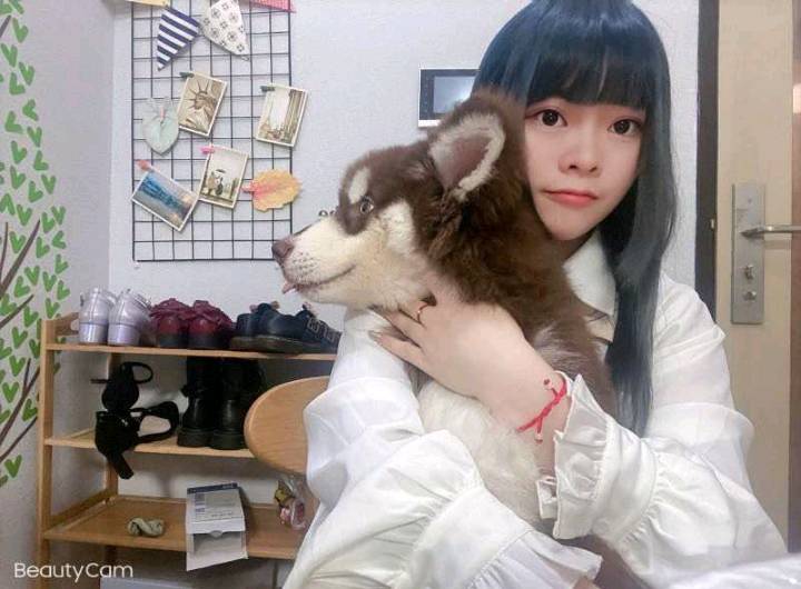 超级性感的一个美女